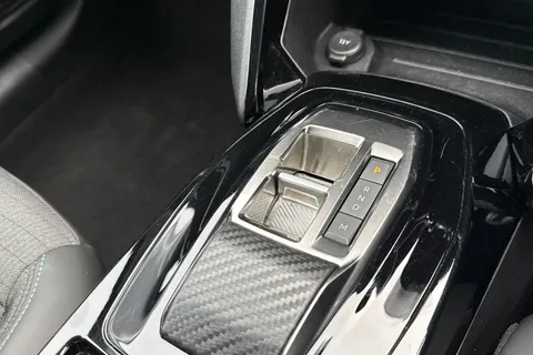 KW23GZH PEUGEOT 208 1.2 PureTech Allure Premium + EAT Euro 6 (s/s) 5dr Thumbnail #54