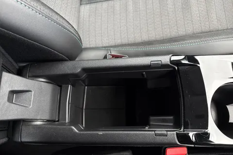 KW23GZH PEUGEOT 208 1.2 PureTech Allure Premium + EAT Euro 6 (s/s) 5dr Thumbnail #58