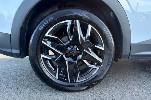 KM25VLH PEUGEOT 3008 1.2 HYBRID GT e-DSC6 Euro 6 (s/s) 5dr Thumbnail #11