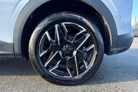 KM25VLH PEUGEOT 3008 1.2 HYBRID GT e-DSC6 Euro 6 (s/s) 5dr Thumbnail #13