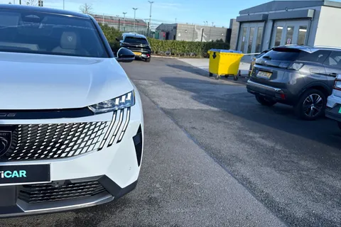 KM25VLH PEUGEOT 3008 1.2 HYBRID GT e-DSC6 Euro 6 (s/s) 5dr Thumbnail #26