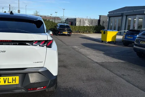 KM25VLH PEUGEOT 3008 1.2 HYBRID GT e-DSC6 Euro 6 (s/s) 5dr Thumbnail #35