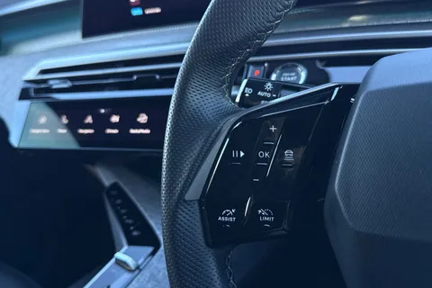 KM25VLH PEUGEOT 3008 1.2 HYBRID GT e-DSC6 Euro 6 (s/s) 5dr Thumbnail #37