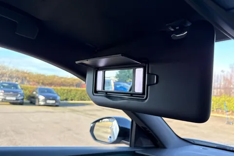 KM25VLH PEUGEOT 3008 1.2 HYBRID GT e-DSC6 Euro 6 (s/s) 5dr Thumbnail #61