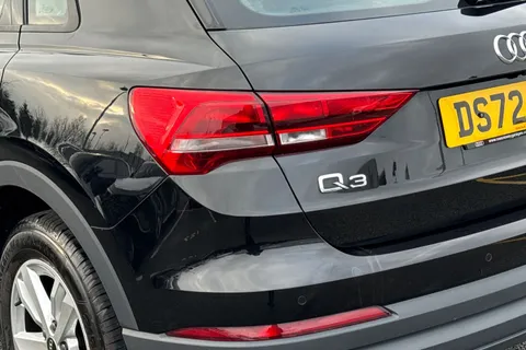 DS72WNC Audi Q3 Technik 35 TFSI  150 PS S tronic Thumbnail #8