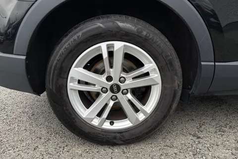 DS72WNC Audi Q3 Technik 35 TFSI  150 PS S tronic Thumbnail #11