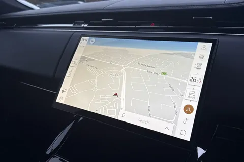 DV73URE Land Rover Range Rover Sport 3.0 P460e Autobiography 5dr Thumbnail #13