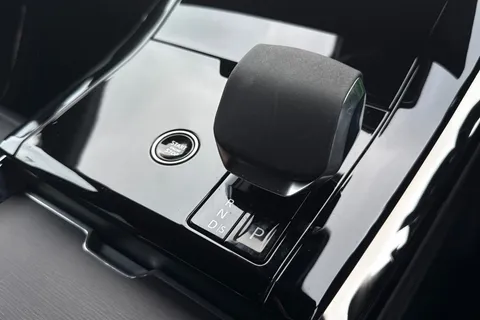 DV73URE Land Rover Range Rover Sport 3.0 P460e Autobiography 5dr Thumbnail #15