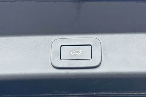 DV73URE Land Rover Range Rover Sport 3.0 P460e Autobiography 5dr Thumbnail #31