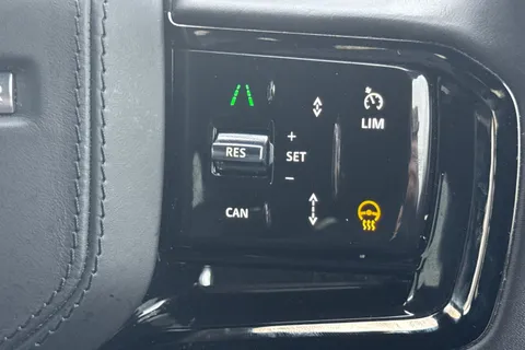 DV73URE Land Rover Range Rover Sport 3.0 P460e Autobiography 5dr Thumbnail #33