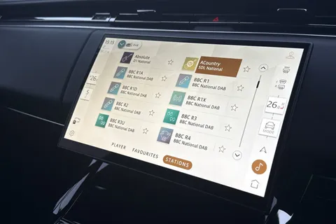 DV73URE Land Rover Range Rover Sport 3.0 P460e Autobiography 5dr Thumbnail #35