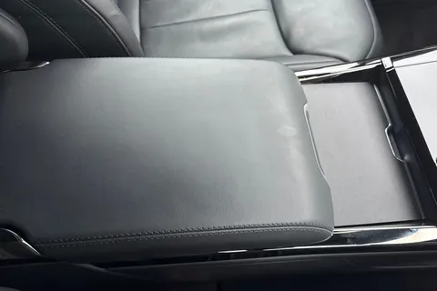 DV73URE Land Rover Range Rover Sport 3.0 P460e Autobiography 5dr Thumbnail #46