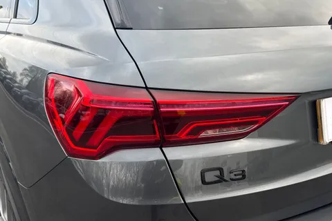 LS75XOB Audi Q3 Black Edition 35 TFSI 150 PS S tronic Thumbnail #8