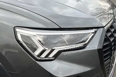 LS75XOB Audi Q3 Black Edition 35 TFSI 150 PS S tronic Thumbnail #9