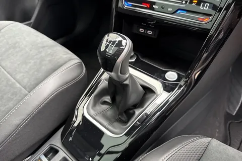 Volkswagen T-Roc 1.5 TSI Style Design Euro 6 (s/s) 5dr Thumbnail #22
