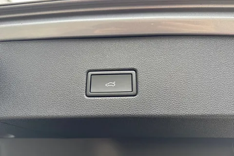 Volkswagen T-Roc 1.5 TSI Style Design Euro 6 (s/s) 5dr Thumbnail #29