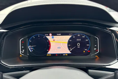 Volkswagen T-Roc 1.5 TSI Style Design Euro 6 (s/s) 5dr Thumbnail #35