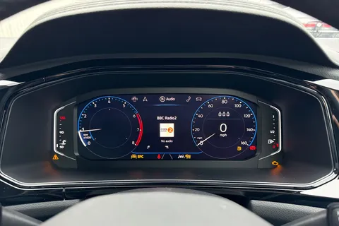 Volkswagen T-Roc 1.5 TSI Style Design Euro 6 (s/s) 5dr Thumbnail #38