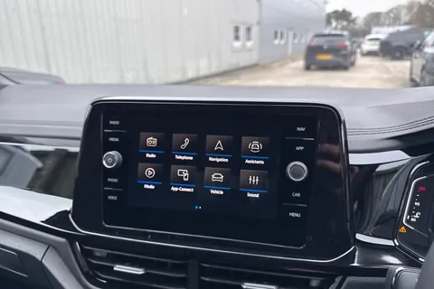 Volkswagen T-Roc 1.5 TSI Style Design Euro 6 (s/s) 5dr Thumbnail #42