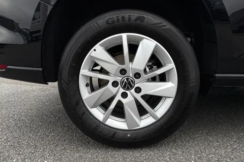 DC75KTD Volkswagen Caddy 2.0 TDI 122PS Commerce Pro Van DSG [Tech Pack] Thumbnail #11