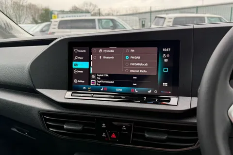 DC75KTD Volkswagen Caddy 2.0 TDI 122PS Commerce Pro Van DSG [Tech Pack] Thumbnail #47