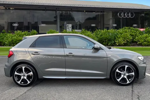 PY22RGO Audi A1 S line 35 TFSI  150 PS S tronic Thumbnail #4