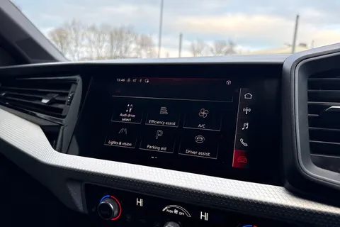 PY22RGO Audi A1 S line 35 TFSI  150 PS S tronic Thumbnail #18