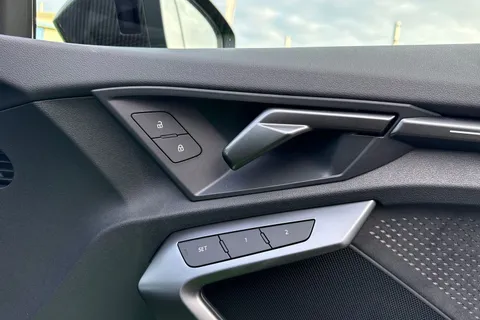 PY75GJK Audi RS 3 RS 3 Sportback Carbon Black 400 PS S tronic Thumbnail #21