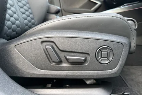 PY75GJK Audi RS 3 RS 3 Sportback Carbon Black 400 PS S tronic Thumbnail #46