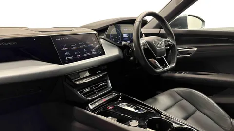LR71MKX Audi e-tron GT 93.4kWh Auto quattro 4dr Thumbnail #2