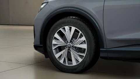 DV24GDE Audi Q4 e-tron Q4 Sport 45 e-tron 210,00 kW Thumbnail #5