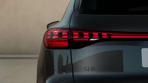 DX75TWW Audi Q5 SUV S line TDI quattro 204 PS S tronic Thumbnail #7