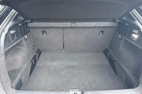 LA69EGK Audi Q2 1.6 TDI 30 S line Euro 6 (s/s) 5dr Thumbnail #6