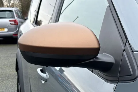 YS74ZTP Dacia Jogger 1.6 HEV Extreme 5dr Auto Thumbnail #12