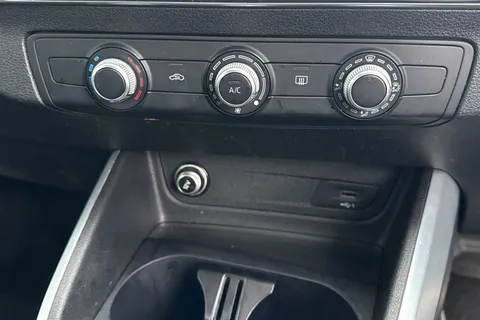 LA69EGK Audi Q2 1.6 TDI 30 S line Euro 6 (s/s) 5dr Thumbnail #21