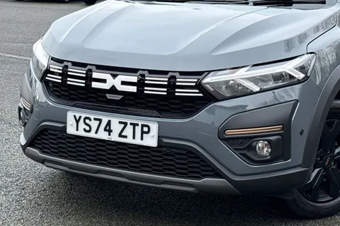 YS74ZTP Dacia Jogger 1.6 HEV Extreme 5dr Auto Thumbnail #26
