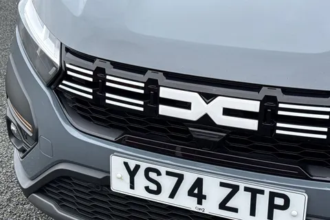 YS74ZTP Dacia Jogger 1.6 HEV Extreme 5dr Auto Thumbnail #27