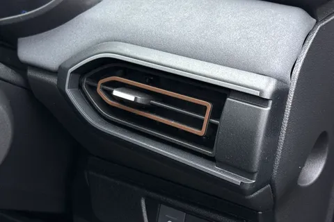 YS74ZTP Dacia Jogger 1.6 HEV Extreme 5dr Auto Thumbnail #34