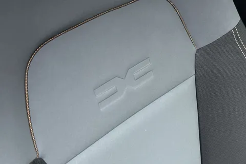 YS74ZTP Dacia Jogger 1.6 HEV Extreme 5dr Auto Thumbnail #35