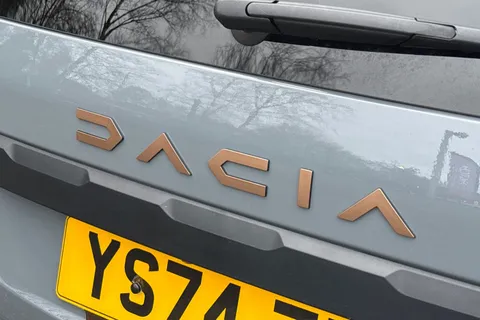 YS74ZTP Dacia Jogger 1.6 HEV Extreme 5dr Auto Thumbnail #36