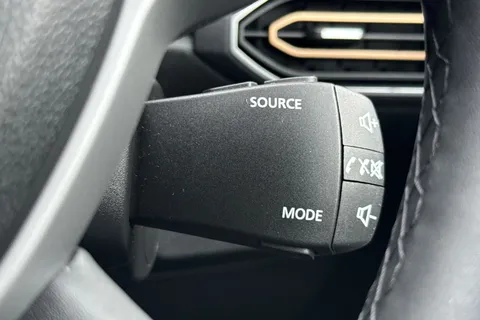 YS74ZTP Dacia Jogger 1.6 HEV Extreme 5dr Auto Thumbnail #43