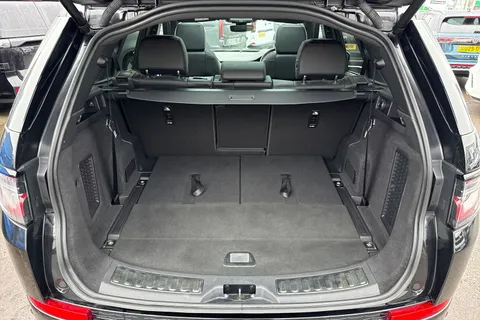 GY22JJX Land Rover Discovery Sport 2.0 D200 MHEV R-Dynamic HSE Auto 4WD Euro 6 (s/s) 5dr Thumbnail #10