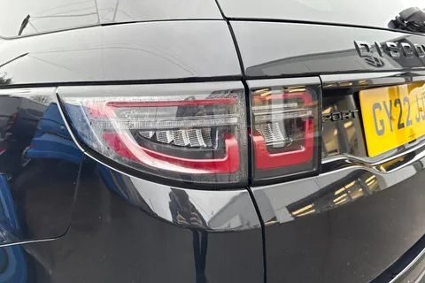 GY22JJX Land Rover Discovery Sport 2.0 D200 MHEV R-Dynamic HSE Auto 4WD Euro 6 (s/s) 5dr Thumbnail #16