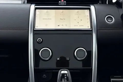GY22JJX Land Rover Discovery Sport 2.0 D200 MHEV R-Dynamic HSE Auto 4WD Euro 6 (s/s) 5dr Thumbnail #39
