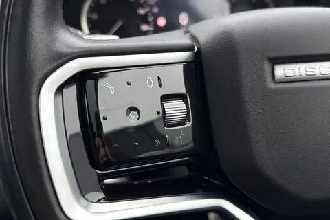 GY22JJX Land Rover Discovery Sport 2.0 D200 MHEV R-Dynamic HSE Auto 4WD Euro 6 (s/s) 5dr Thumbnail #46