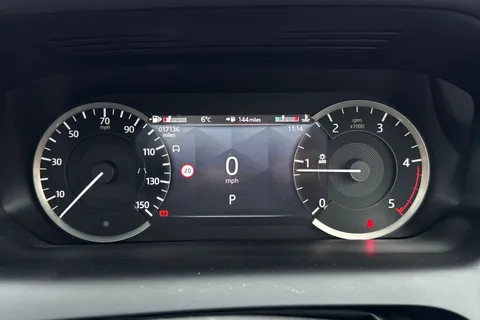 GY22JJX Land Rover Discovery Sport 2.0 D200 MHEV R-Dynamic HSE Auto 4WD Euro 6 (s/s) 5dr Thumbnail #48