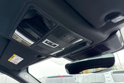 GY22JJX Land Rover Discovery Sport 2.0 D200 MHEV R-Dynamic HSE Auto 4WD Euro 6 (s/s) 5dr Thumbnail #53