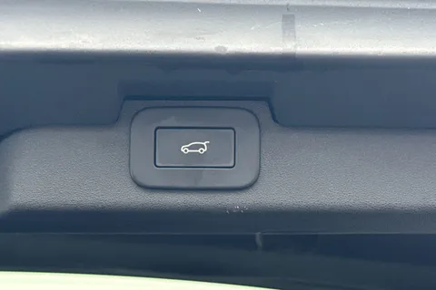 KT74DCE Land Rover Discovery 3.0 D350 Dynamic HSE 5dr Thumbnail #32