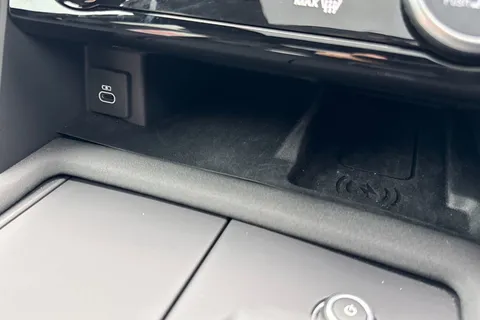 KT74DCE Land Rover Discovery 3.0 D350 Dynamic HSE 5dr Thumbnail #44