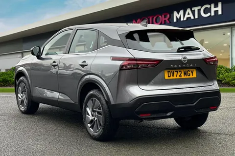 DV72MGY Nissan Qashqai 1.3 DIG-T MHEV Acenta Premium XTRON Euro 6 (s/s) 5dr Thumbnail #3